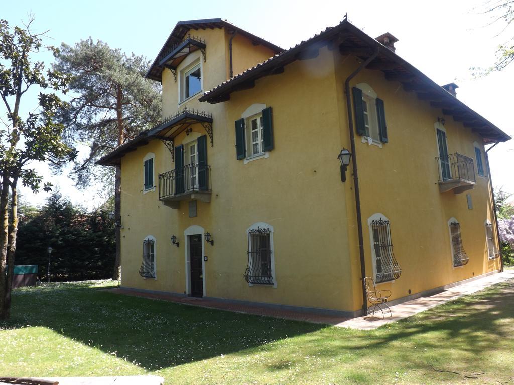 Villa Mirano Bed & Breakfast Piossasco Bagian luar foto